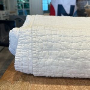 Queen white quilt